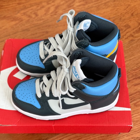 Nike Kids Dunk High-Top Sneakers - Picture 4 of 5